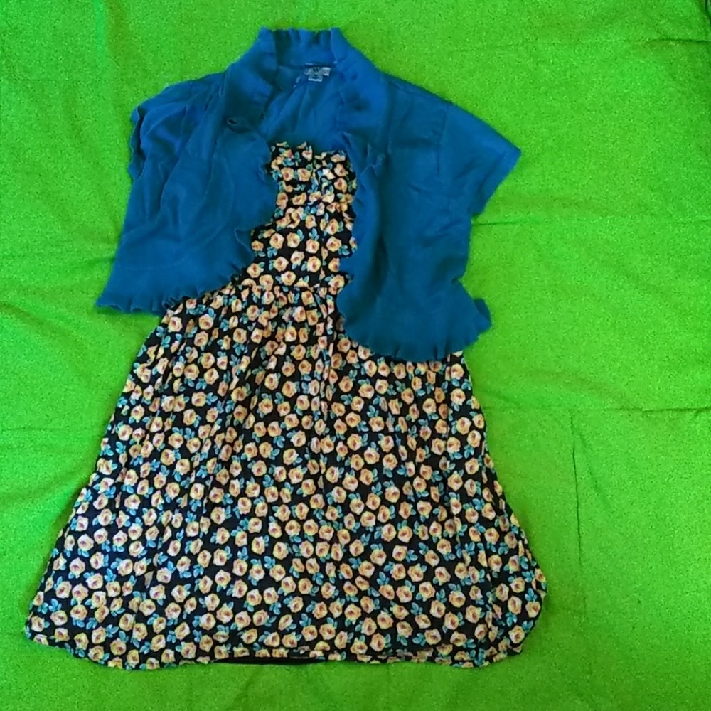 Cute floral print stapless dress with bolero